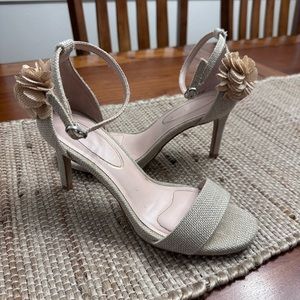 Kelly and Katie, Kaurien Style Size 7